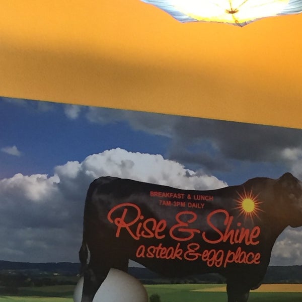 รูปภาพถ่ายที่ Rise and Shine, A Steak &amp; Egg Place โดย Voltaire V. เมื่อ 6/11/2017