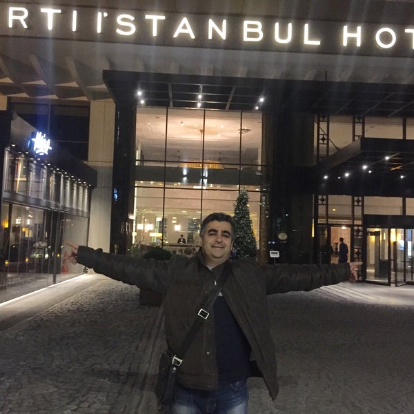 Foto tomada en Martı Istanbul Hotel  por Mutlu C. el 3/1/2016