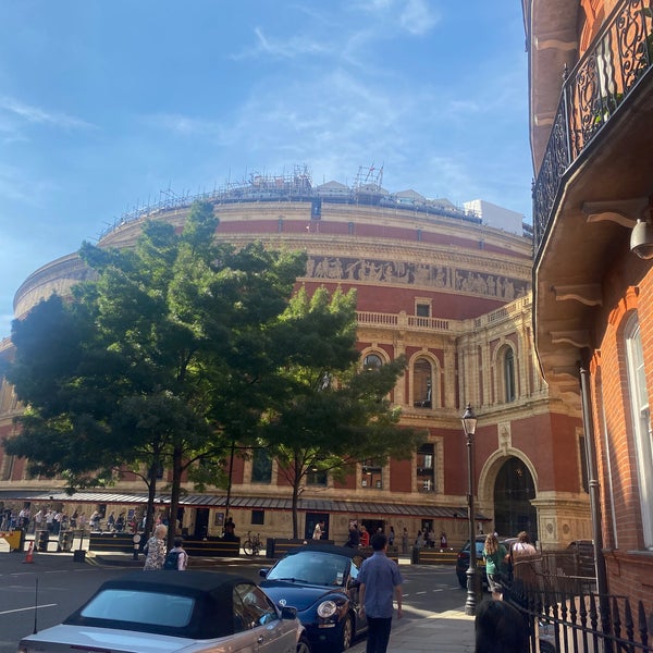 Photo taken at Royal Albert Hall by Stefan R. on 9/3/2023