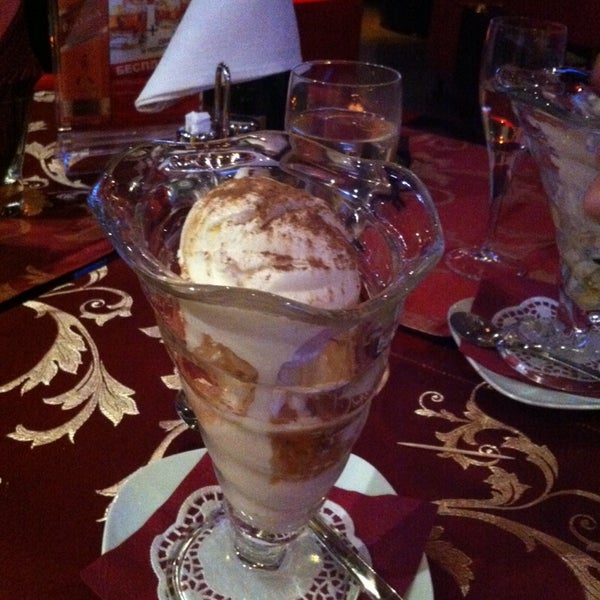 А этот десерт, мороженое с корицей и карамелью,это вообще что-то сверхестественное!!! Невероятно вкусно!!!!