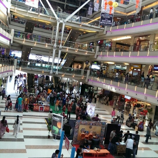 Foto tirada no(a) Korum Mall por Rohit B. em 10/20/2013