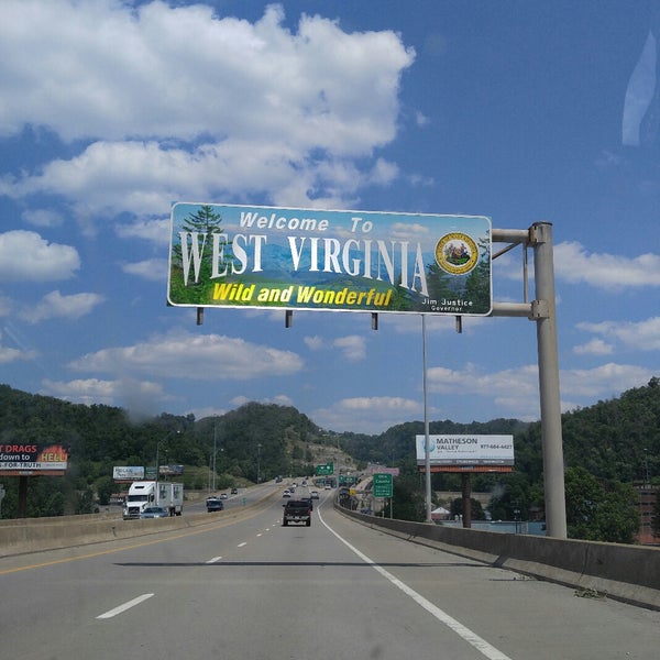 Photos at Ohio/West Virginia State Line Border Crossing in Wheeling