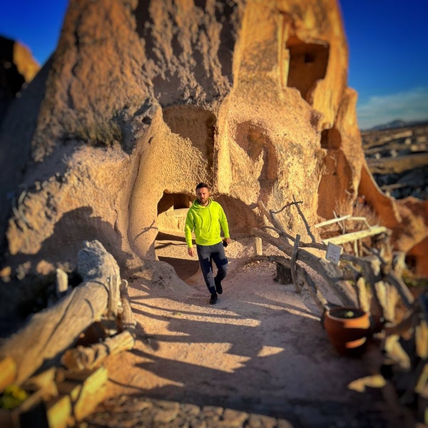 Foto diambil di Argos In Cappadocia oleh Ahmet K. pada 12/12/2021