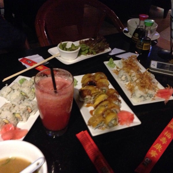 Photo taken at Sake Restaurante by Mar O. on 10/17/2013