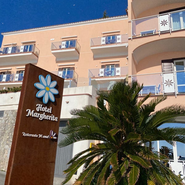 Foto diambil di Hotel Margherita oleh Ali 🩺 ♓. pada 3/13/2022