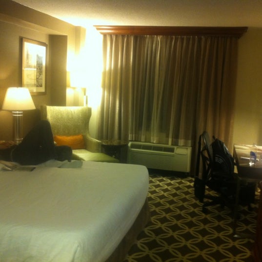Photo taken at Hilton Garden Inn by Marjory F. on 11/22/2012