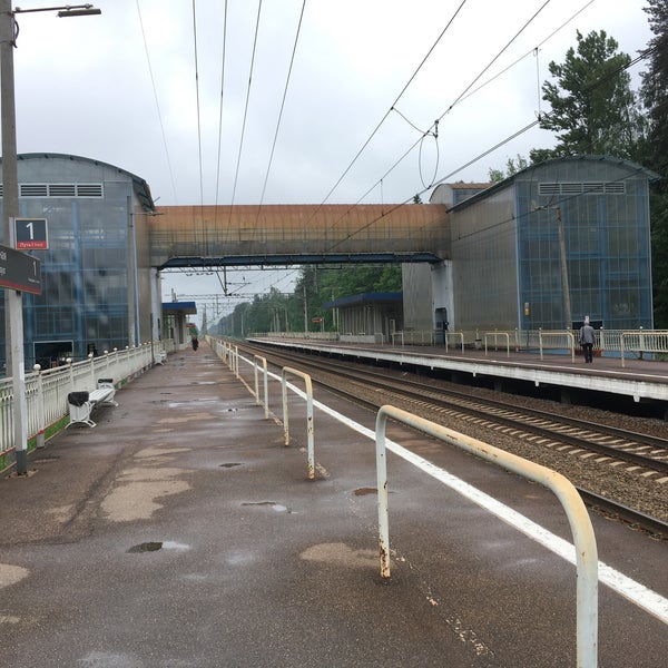 Станция песочная. Станция песочная. Станция песочная. Ланская песочная электрички. Жд станция дибуны.