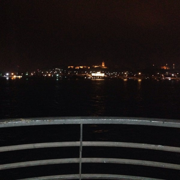 Foto tirada no(a) Karaköy Liman Lokantası por Arzu M. em 12/5/2014