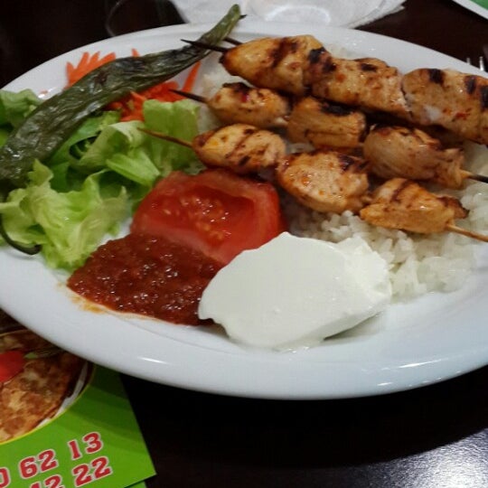 Öz Konyalım Etli Ekmek Hürriyet 602 ziyaretçidan 9 tavsiye