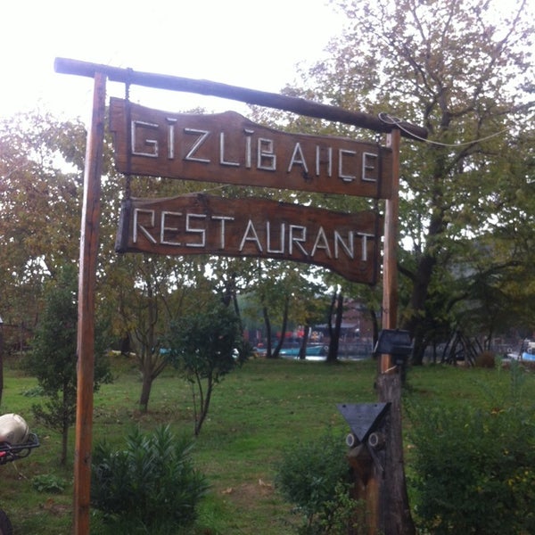 Foto diambil di Ağva Gizlibahçe Restaurant oleh Mina Aret A. pada 10/17/2013