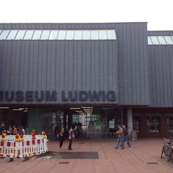 Foto tirada no(a) Museum Ludwig por Nuno S. em 5/10/2013