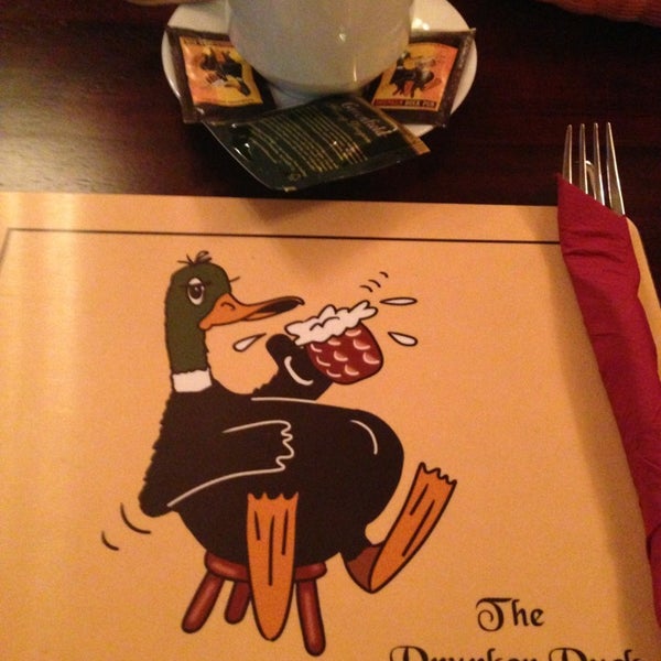 Foto tirada no(a) Drunken Duck Pub por Maria P. em 10/22/2014