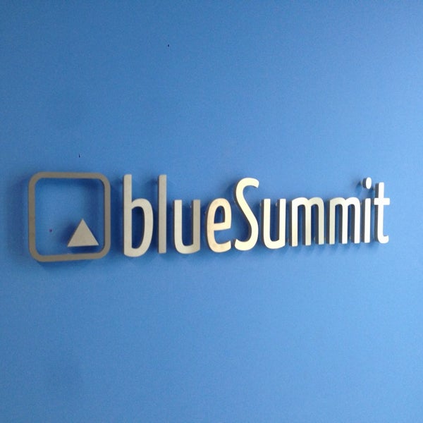 Summit blue. Summit blue. Парка zasport зеленая. Summit blue. Blue marketing.