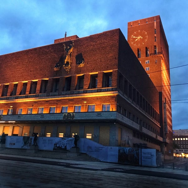 Photo taken at Oslo rådhus by Burak A. on 9/14/2019