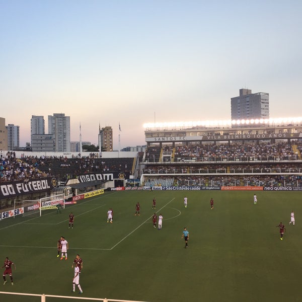 2/18/2017 tarihinde Caio C.ziyaretçi tarafından Estádio Urbano Caldeira (Vila Belmiro)'de çekilen fotoğraf