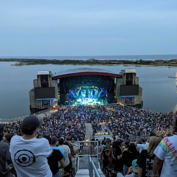 Photo taken at Northwell Health at Jones Beach Theater by J D. on 7/28/2022