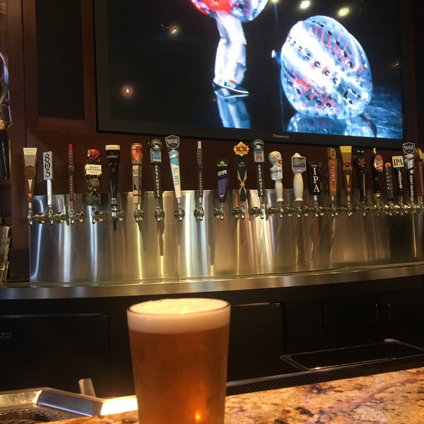Photo taken at BJ&#39;s Restaurant &amp; Brewhouse by Tuomas R. on 4/22/2018
