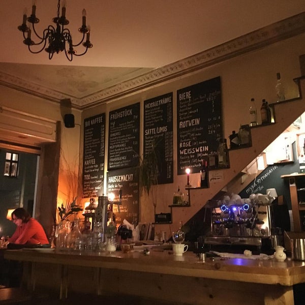 Foto diambil di Myxa Café oleh Tolle D. pada 12/20/2015