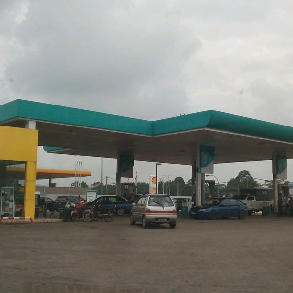 Petronas Pusat Bandar Jengka - Gas Station