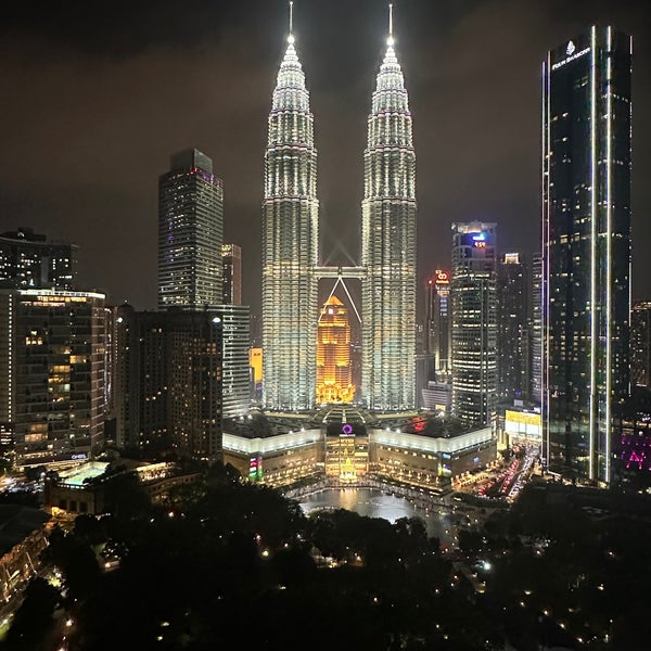 4/14/2023 tarihinde Karl C.ziyaretçi tarafından SkyBar Kuala Lumpur'de çekilen fotoğraf