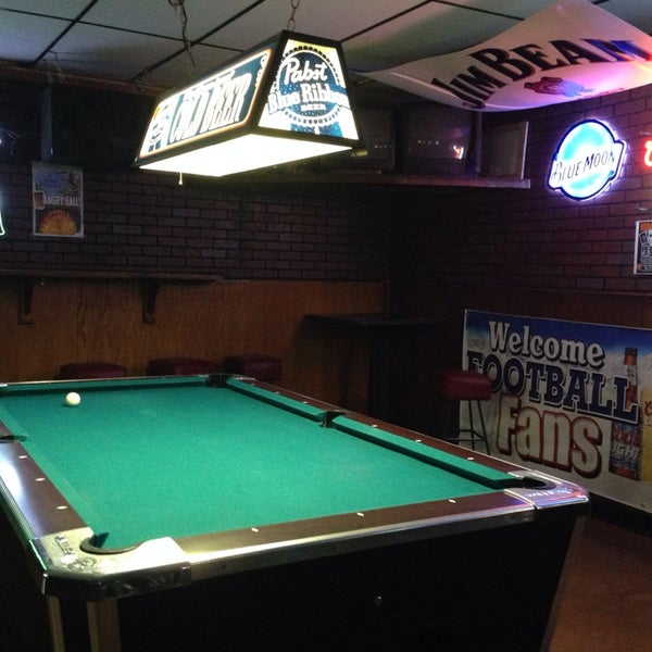2/8/2014 tarihinde Abagail D.ziyaretçi tarafından O’Kelley’s Sports Bar &amp; Grill'de çekilen fotoğraf