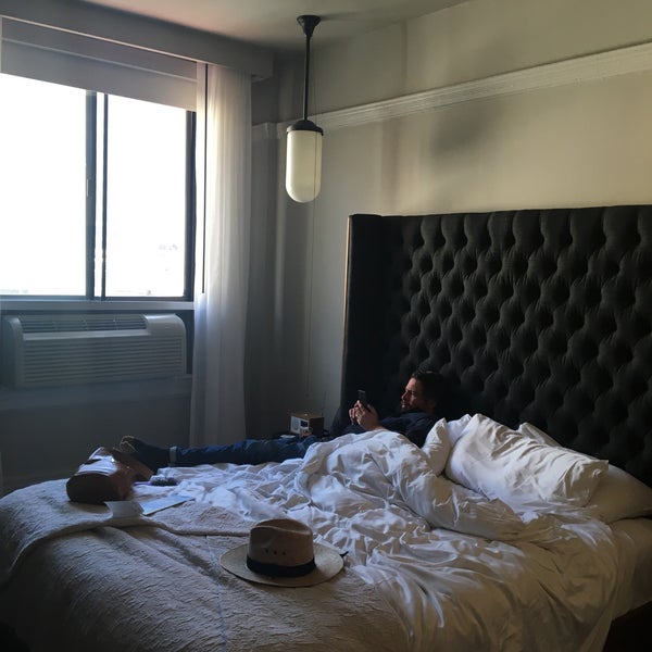 Foto diambil di Hotel G San Francisco oleh Jennifer B. pada 6/7/2018