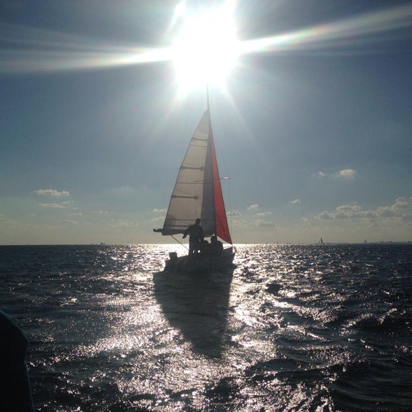 10/30/2013 tarihinde Denizziyaretçi tarafından Hedef Yelken'de çekilen fotoğraf