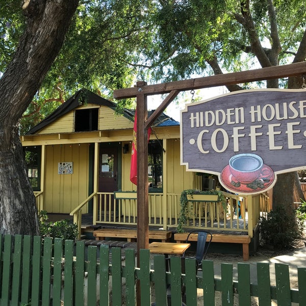 Foto tirada no(a) Hidden House Coffee por Valentino H. em 5/30/2020