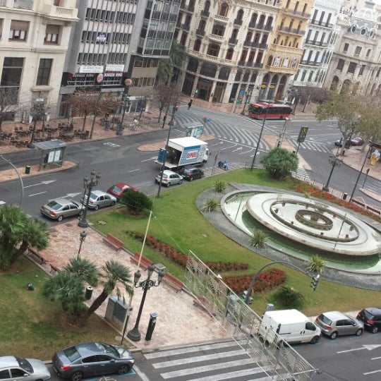 รูปภาพถ่ายที่ Melia Plaza Hotel Valencia โดย Karl F. เมื่อ 1/11/2014