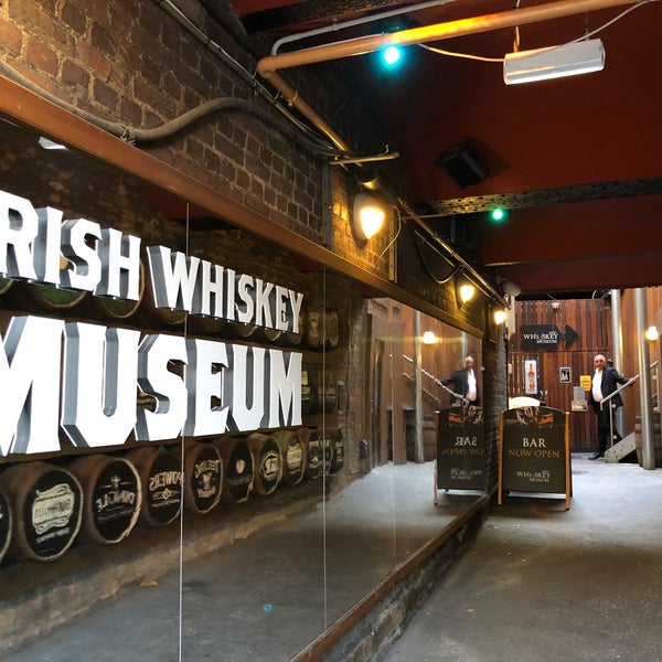 Das Foto wurde bei Irish Whiskey Museum von DH K. am 10/11/2018 aufgenommen