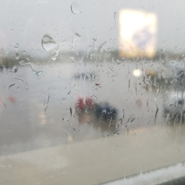 Foto tirada no(a) Wilmington International Airport (ILM) por Michael D. em 4/9/2018