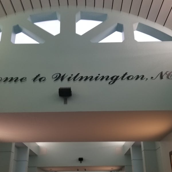 Foto tirada no(a) Wilmington International Airport (ILM) por Michael D. em 4/9/2018