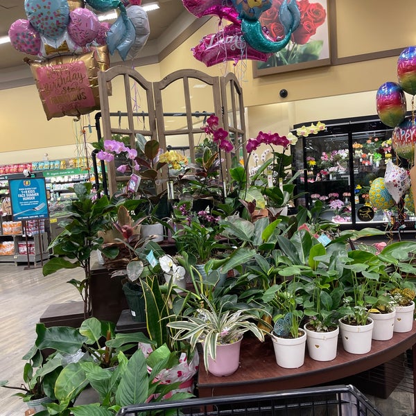 Safeway Grocery Store in Nevada Lidgerwood