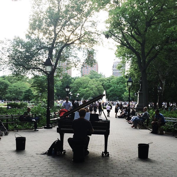 Washington Square Outdoor Art Exhibit (Now Closed) Greenwich Village