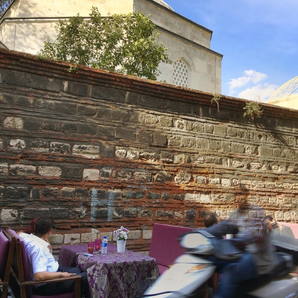 10/13/2016에 Tareq A.님이 Anatolia Restaurant İzmir Cafe Restaurant에서 찍은 사진
