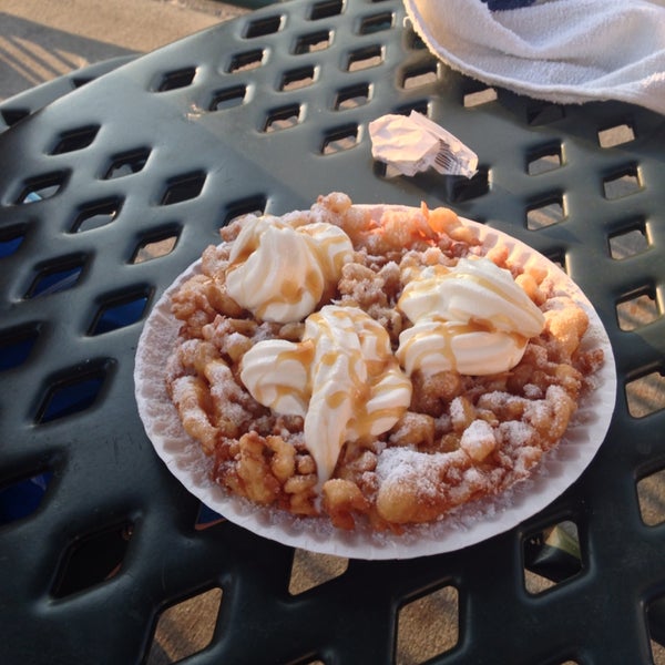 There funnel cakes are really good and the theme park is awesome you get an all day pass if you wear the yellow wristbands and you stay at the resort here it is a great family and fun place to be
