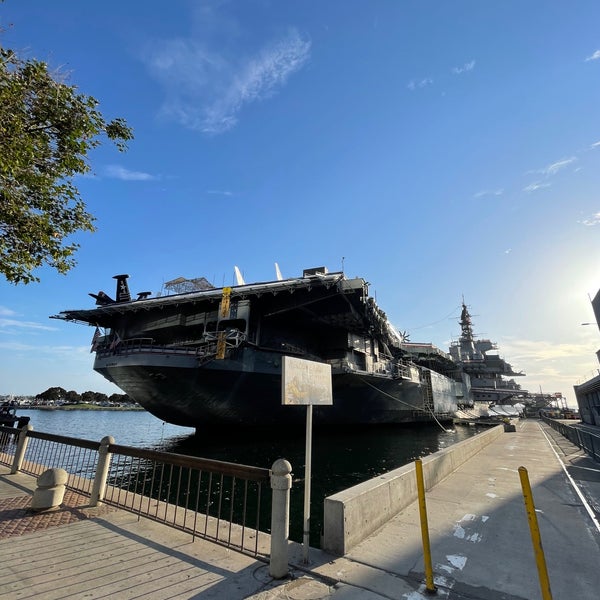 รูปภาพถ่ายที่ USS Midway Museum โดย Kürşat E. เมื่อ 7/31/2023
