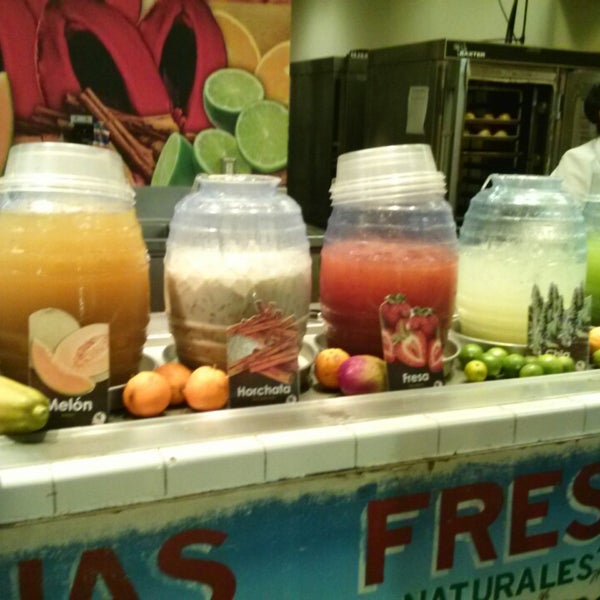 Photos at El Gallo Giro Mexican Restaurant in Lynwood