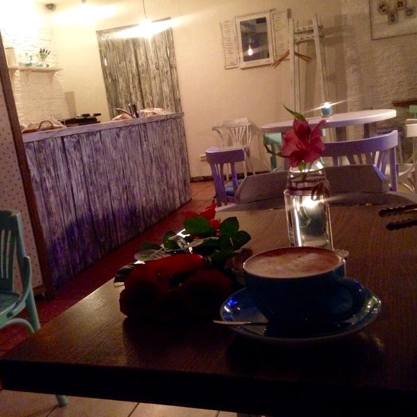 10/21/2015にMaria K.がArt Cafe Friends &amp; Familyで撮った写真