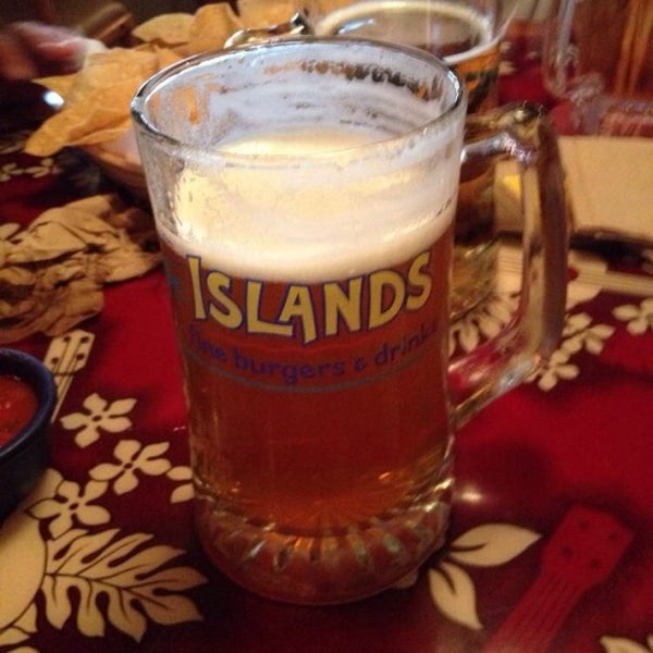Das Foto wurde bei Islands Restaurant von Jair W. am 6/9/2014 aufgenommen