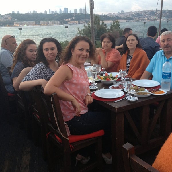 7/18/2013 tarihinde TC GÜLBİN S.ziyaretçi tarafından Vira Balık Restaurant'de çekilen fotoğraf