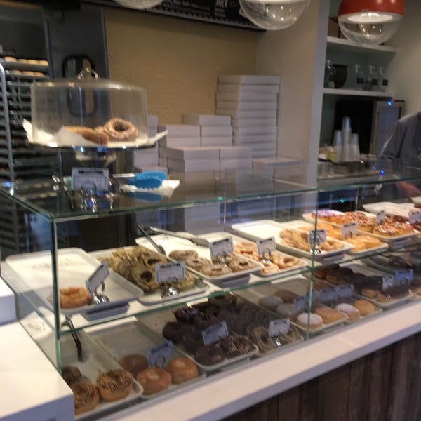 Photo taken at Kettle Glazed Doughnuts by David H. on 11/22/2015