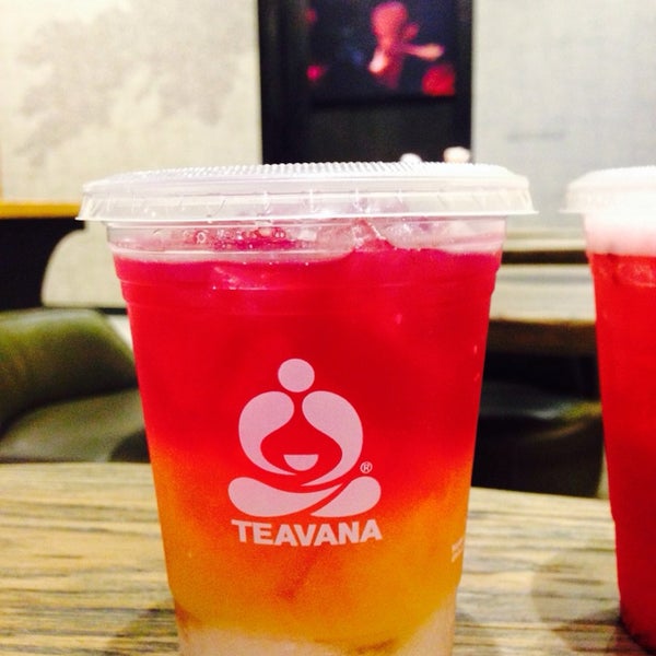 รูปภาพถ่ายที่ Teavana Fine Teas + Tea Bar โดย Steve L. เมื่อ 11/18/2013