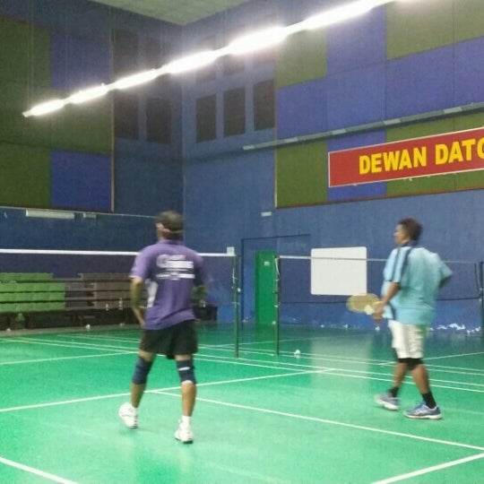 Photo taken at Selangor Badminton Association by Cobra M. on 10/30/2015