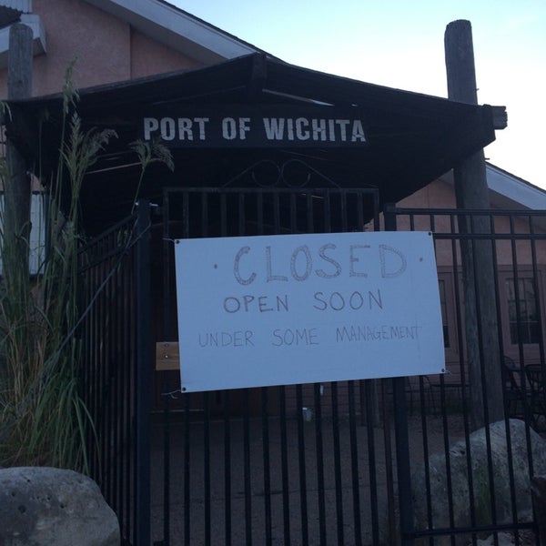 8/17/2014 tarihinde Hank Funkziyaretçi tarafından The Port Of Wichita'de çekilen fotoğraf