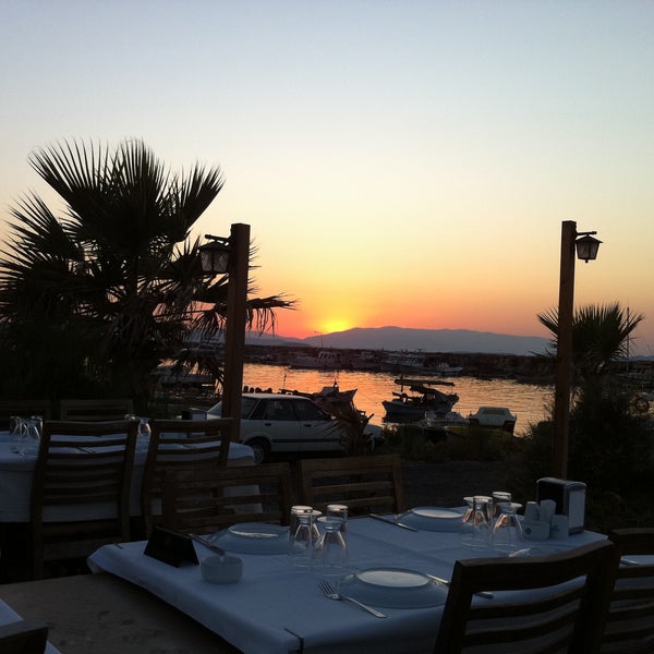 Das Foto wurde bei Denizkızı Restaurant von Denizkızı Restaurant am 10/16/2013 aufgenommen