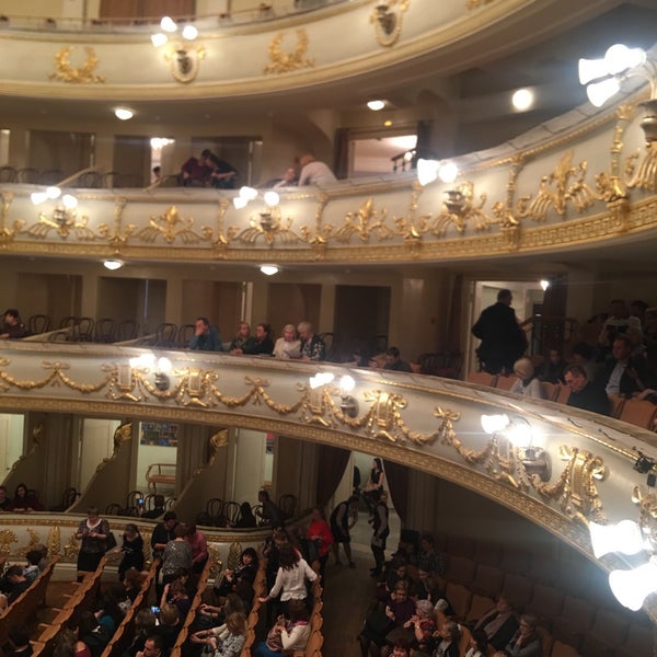 Снимок сделан в Театр оперы и балета пользователем Selim O. 9/21/2018