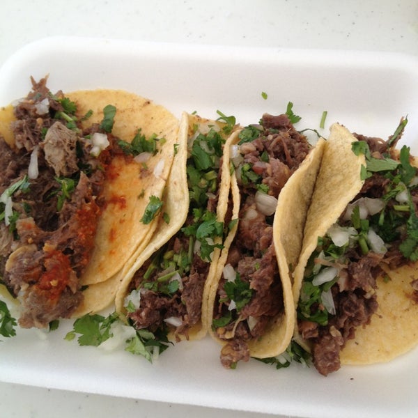 Tacos De Cabeza Estilo Cajeme Sunnyside'de Meksika Restoranı