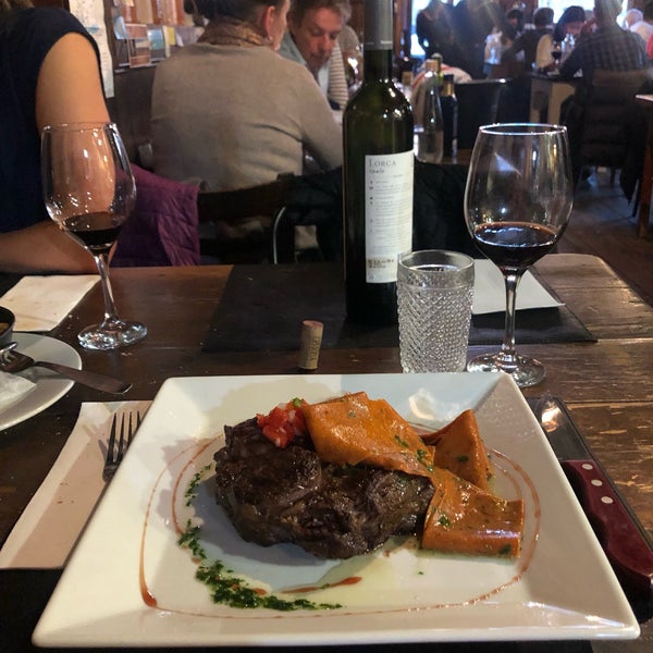 1/19/2019 tarihinde Rory C.ziyaretçi tarafından La Zaina Restaurant'de çekilen fotoğraf