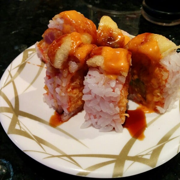 Photo prise au Sushi Zone par Tony N. le5/9/2014